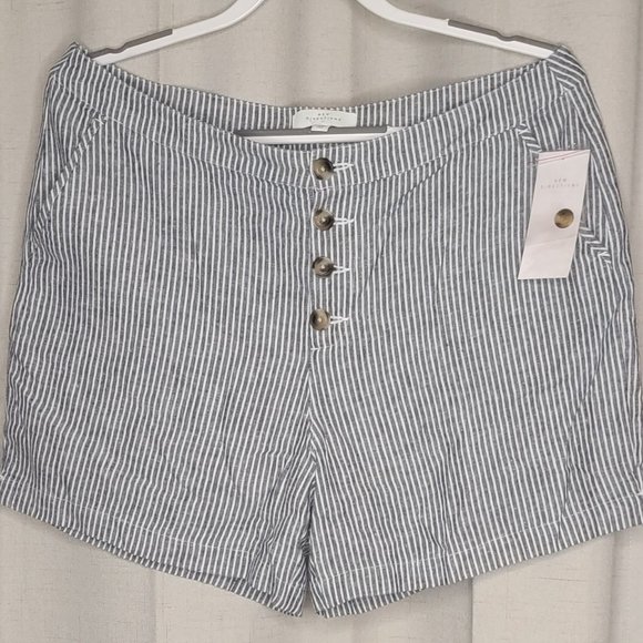 New Directions Size 12 Striped Button-up Shorts - Picture 1 of 3
